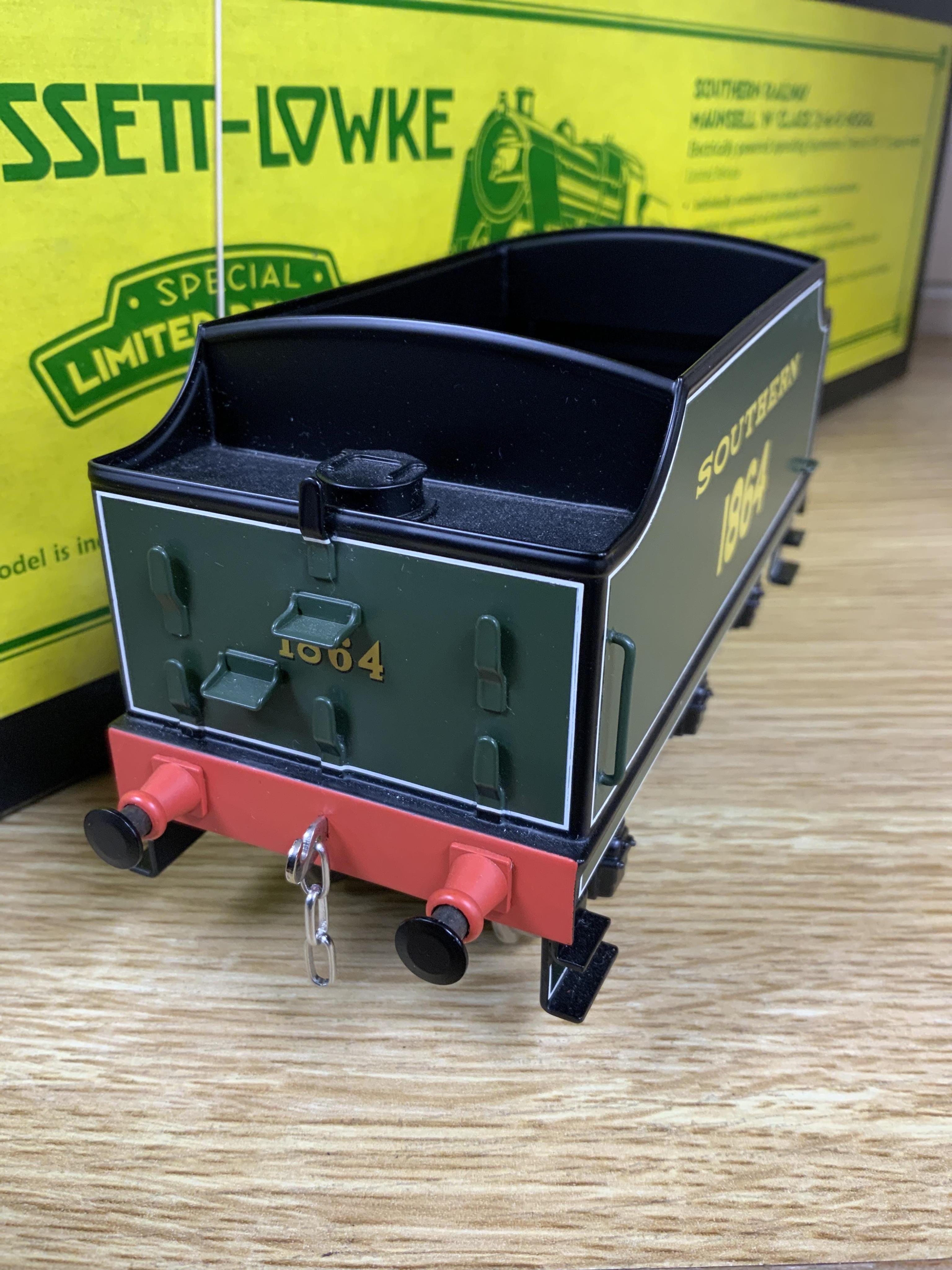 A boxed Bassett-Lowke by Corgi 0 gauge tinplate Southern Railway Maunsell N class 2-6-0 tender locomotive, 1864, in green livery, a special limited release, with option for two or three rail running, with instruction lea